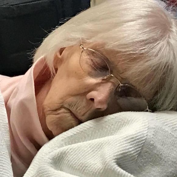 Meet your Posher, Ronda - Picture 1 of 1